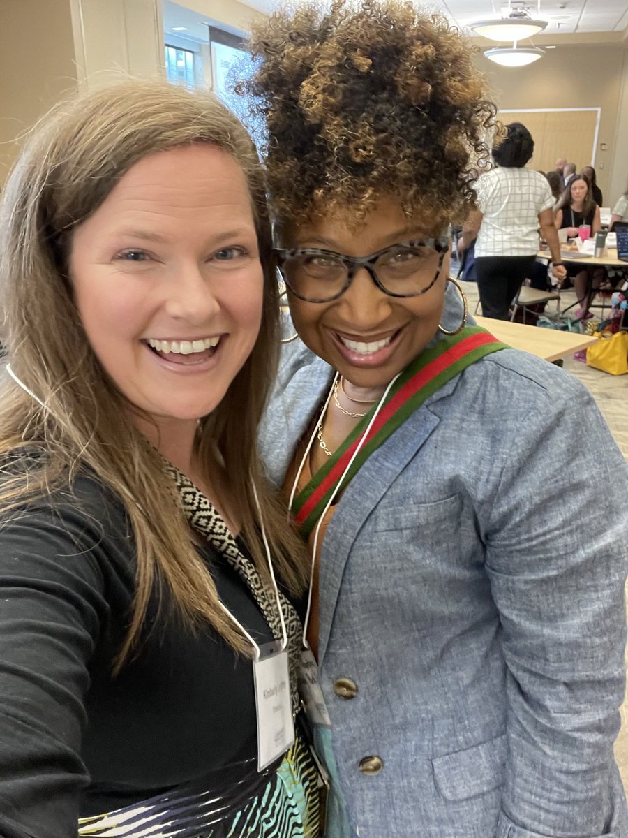 NaeNatH's tweet image. This is what a great admin team looks like! 1st official week as Principal &amp;amp; Assistant Principal @IrvingParkGCS. It has been wonderful meeting the teachers and staff during our 2-on-1’s. #WeAreBuiltForThis #Thrivein5 @GCSchoolsNC @LeightyLearning @DrAngelaDraper