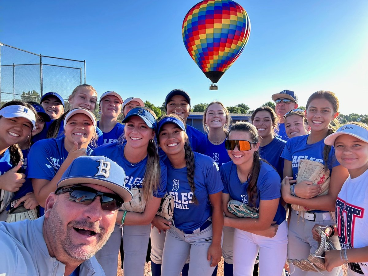 Good morning defensive session this morning for the Eagles!  Got a cool "fly by" as well!  🥎🦅