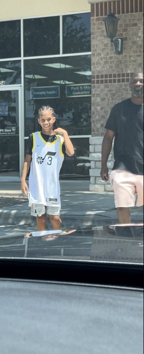 Kdperryplus6's tweet photo. Lil surprise for Trey. Anwar rerouted the shipping to have it delivered so he could get it on vacation. One happy boy! #3KG #jazz @Krys10_G @keyonte1george @utahjazz https://t.co/RAtRaYbSZU