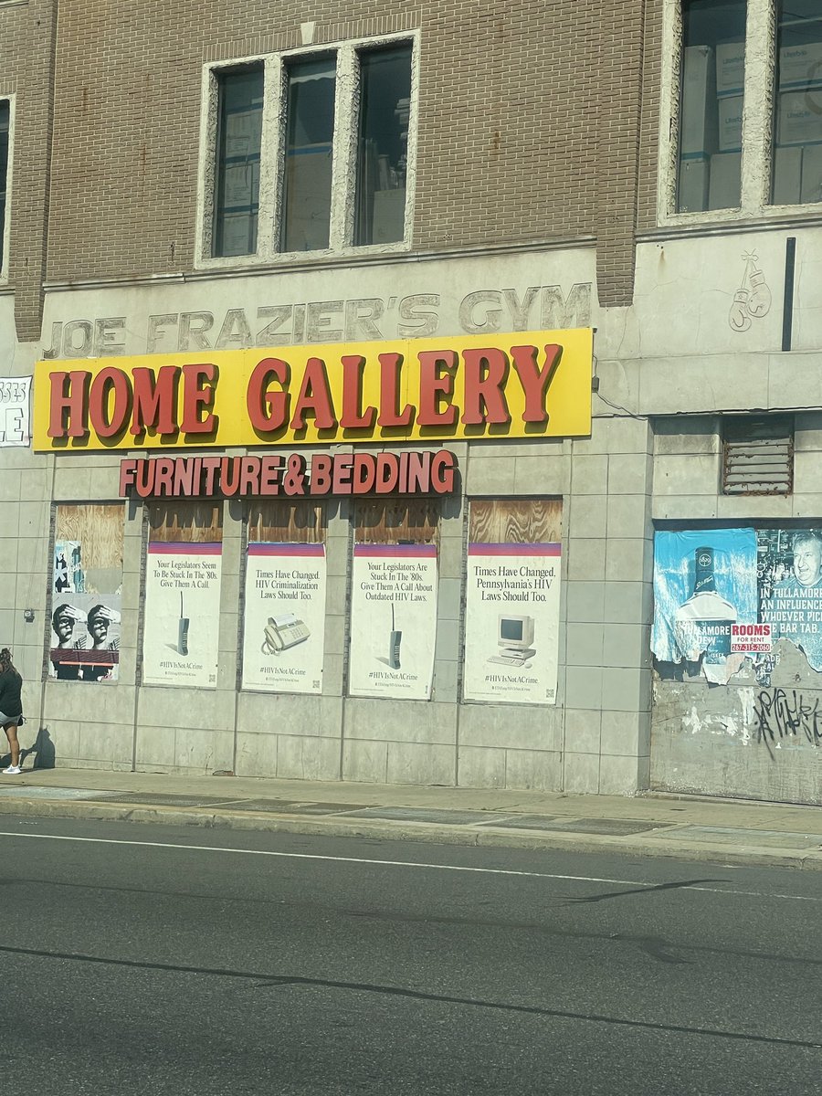 TOOTTHEBARBER's tweet photo. The city of Philadelphia should be ashamed of itself for letting a legend gym become a furniture store and not making it a historic landmark. https://t.co/SFryVlNyYh