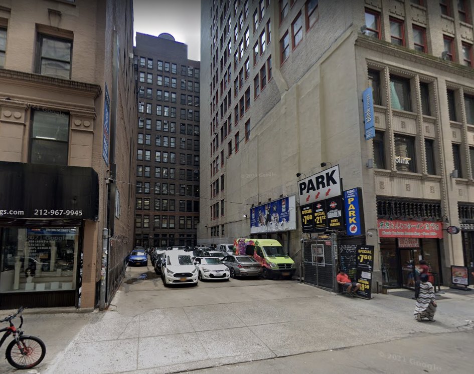 Hayden Clarkin on Twitter "This parking lot, located hundreds of feet