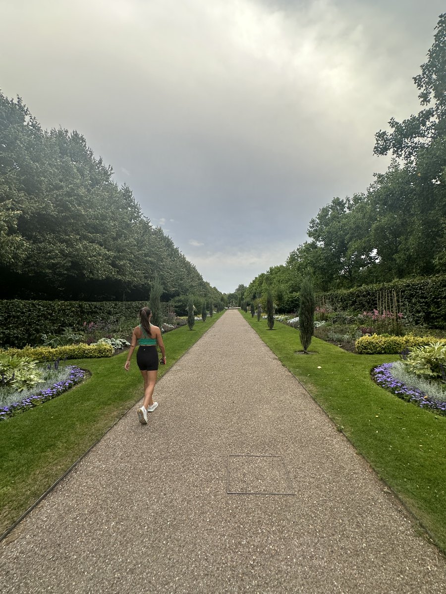 LondonSummerUM's tweet photo. Nothing better than ending your day on a walk through Regents Park!  -Emily Haas

#londonsummer #universityofmiami #um #umiami #london #londonabroad #abroad https://t.co/Nx4nJbicGl