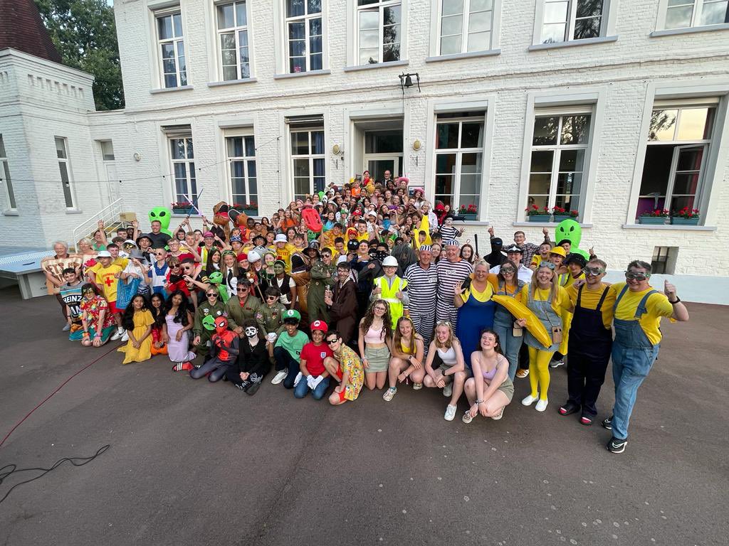 NHGSSaintOmer's tweet photo. Disco and fancy dress on the final night! https://t.co/NJeXeMP2I9