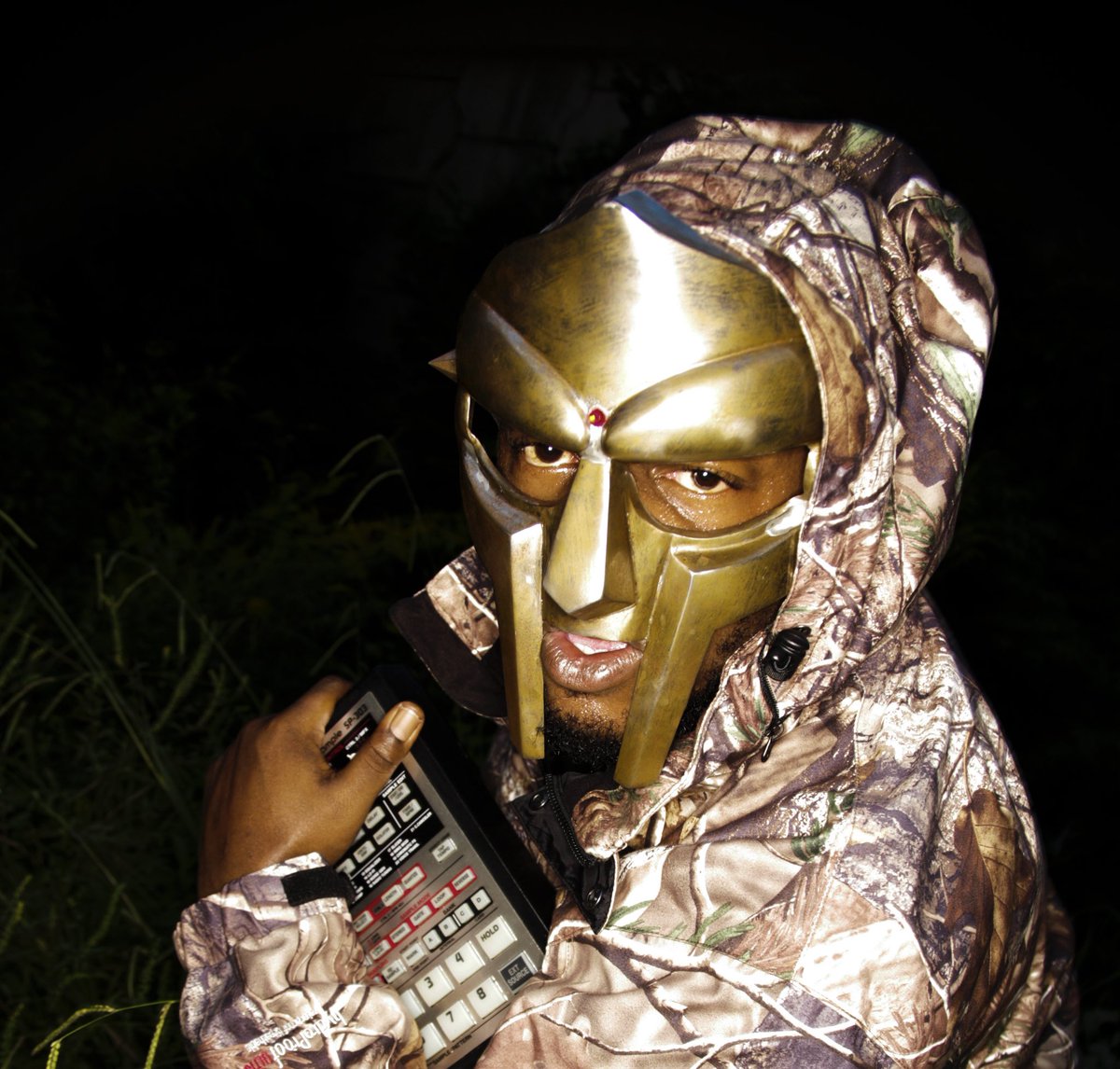 raptalksk's tweet photo. happy birthday to the late MF DOOM 🤍🕊️ https://t.co/m3uyhuj0bA