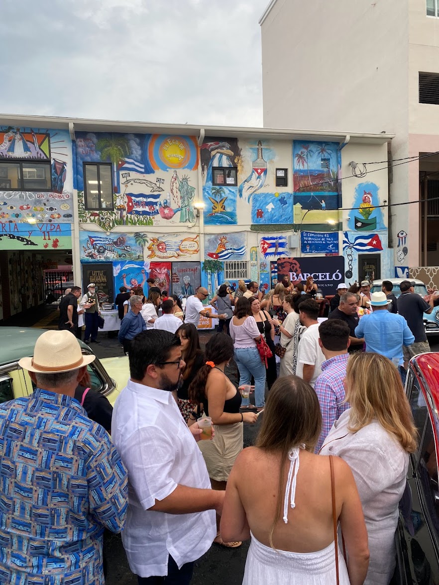 GreaterMiamiCVB's tweet photo. #ICYMI! We had the opportunity to immerse ourselves in the vibrant world of Hispanic heritage and craftsmanship at the #GuayaberaDay &amp; grand opening celebration of the Havana Experience in Little Havana! 🌴As event sponsors, we were thrilled to be a part of the celebration. https://t.co/7zHtf1D2MO