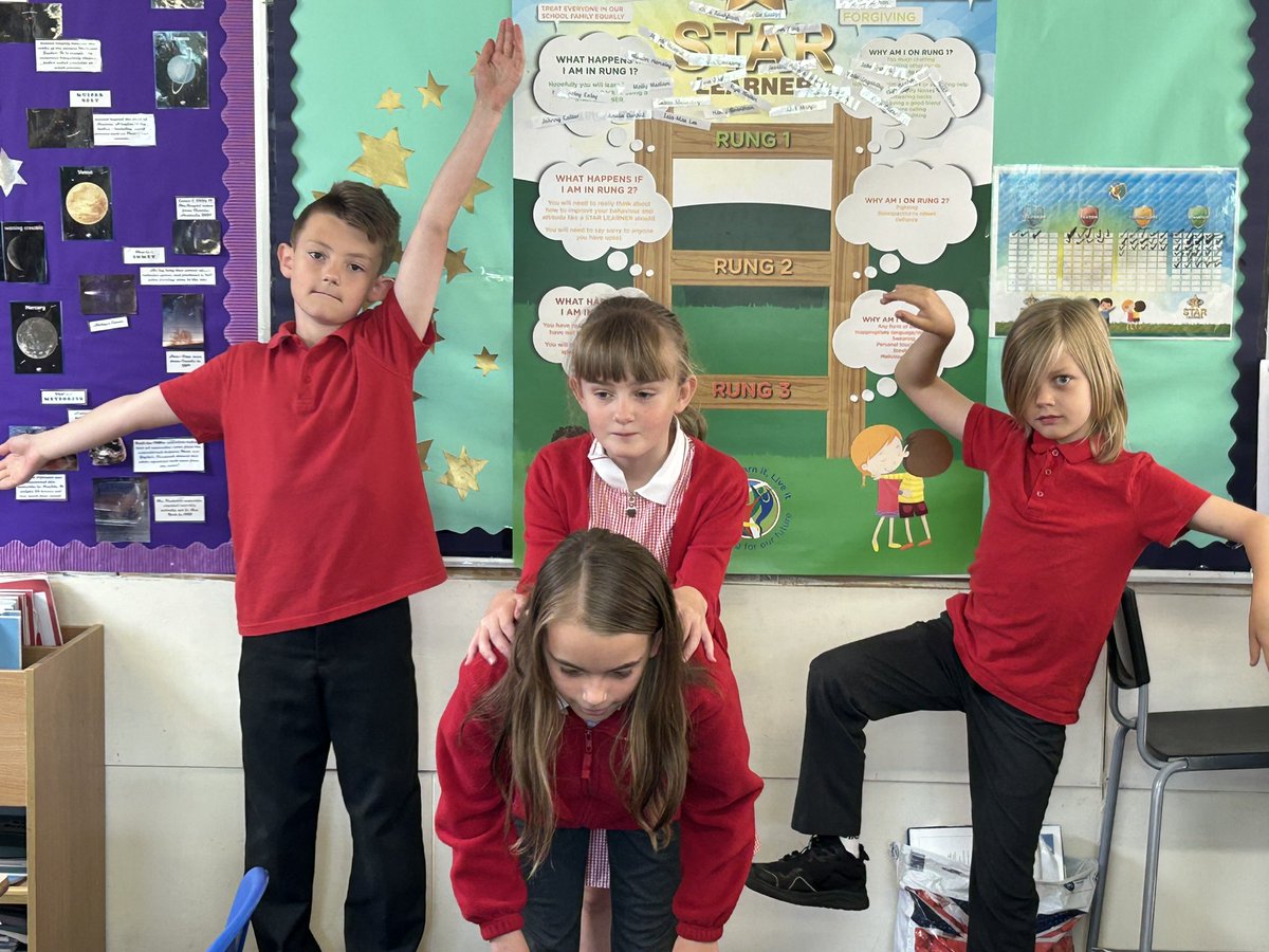 DSJ_Year5's tweet photo. Some tableaux from this mornings literacy lesson. https://t.co/qhezGRaQk4
