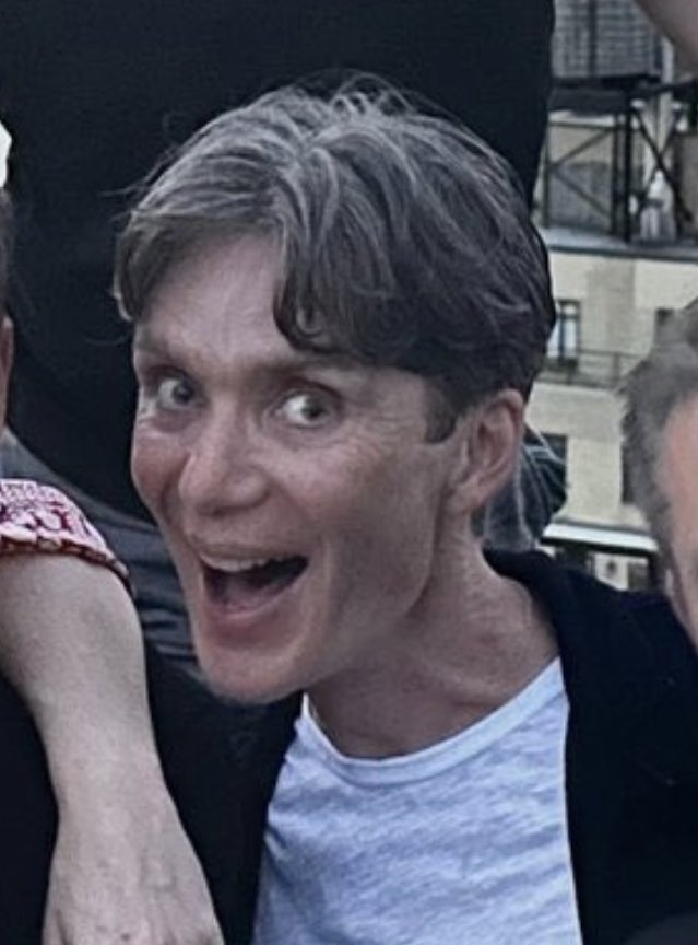 MediumSizeMeech's tweet photo. Cillian Murphy realizing he doesn’t have to do press anymore after he got wind of the strike https://t.co/XsjCFB0Icq