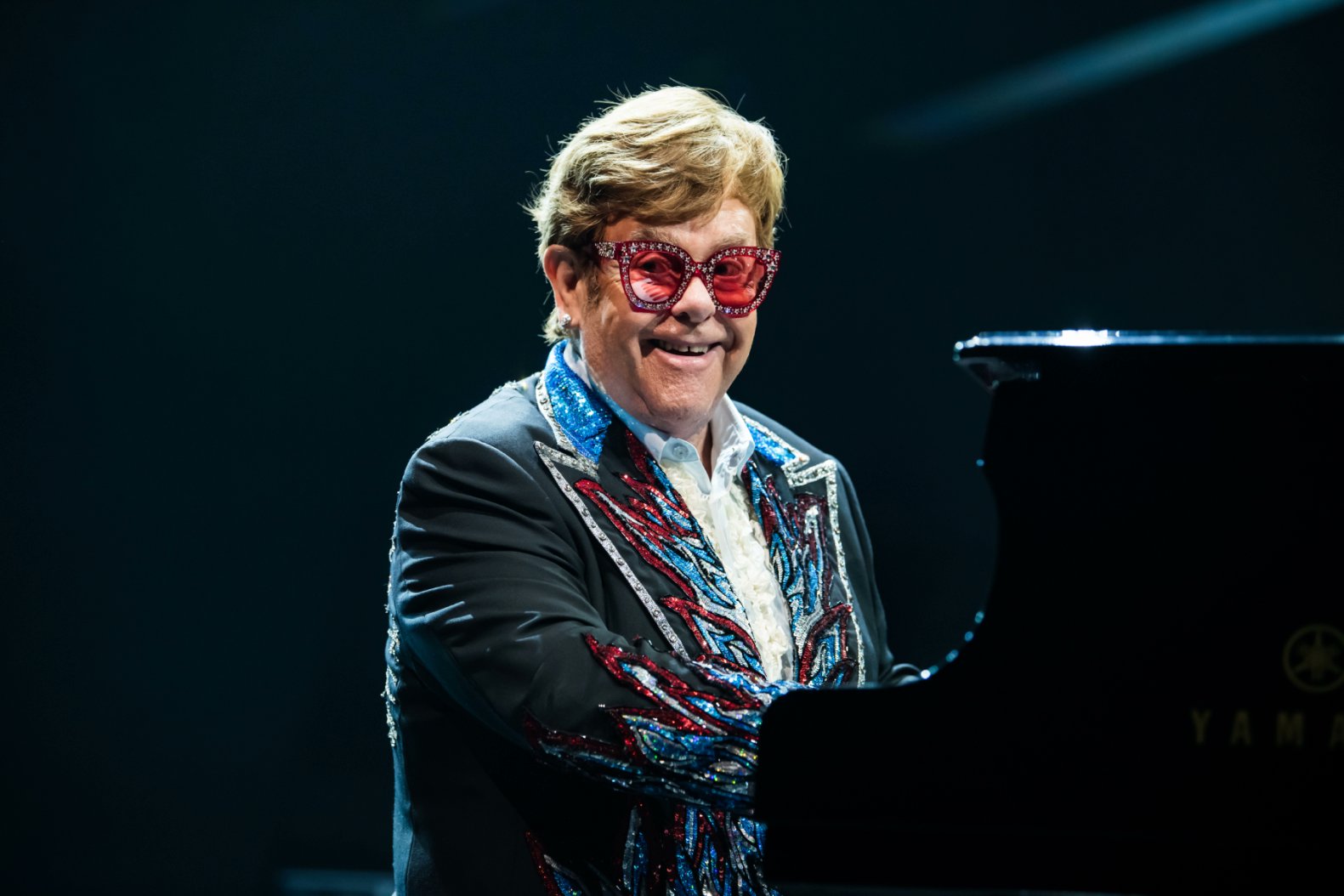 chart data on Twitter "Elton John ends his touring career as the 1 Chart History Elton John