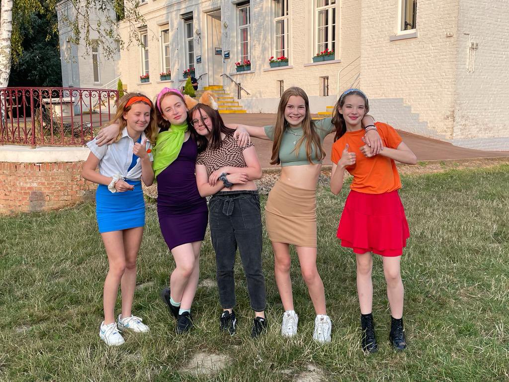 NHGSSaintOmer's tweet photo. Fancy dress ! https://t.co/wlGfMnDrUa