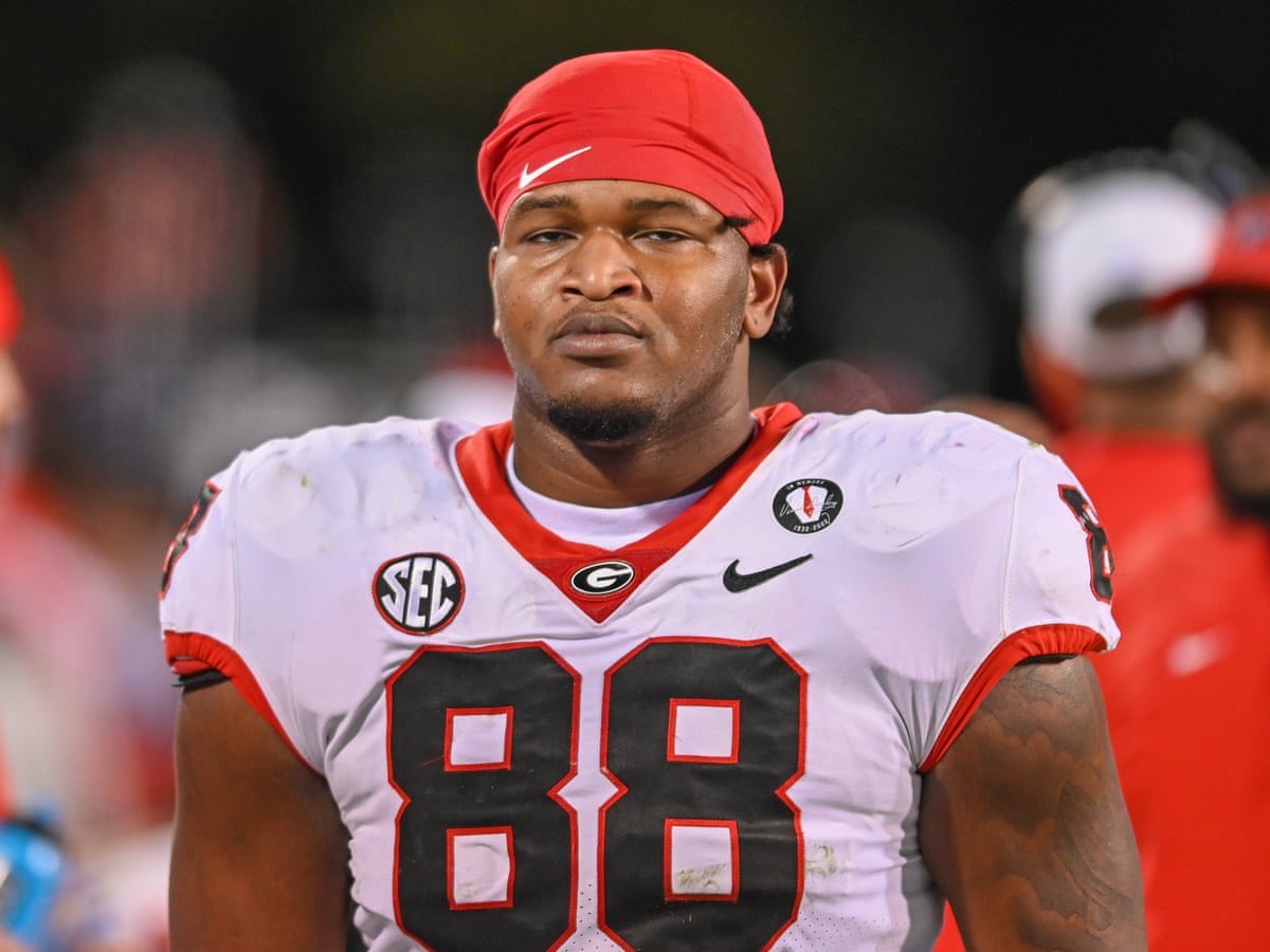 sandropacheco71's tweet photo. A woman seriously injured in the January 2023 #CarCrash that killed #Georgia offensive lineman #DevinWillock and an athletics staffer has #Sued the schoolโs athletics association and former #Bulldogs defensive tackle #JalenCarter for damages. #MakingHistory #Football๐ https://t.co/HSDmBztKyW