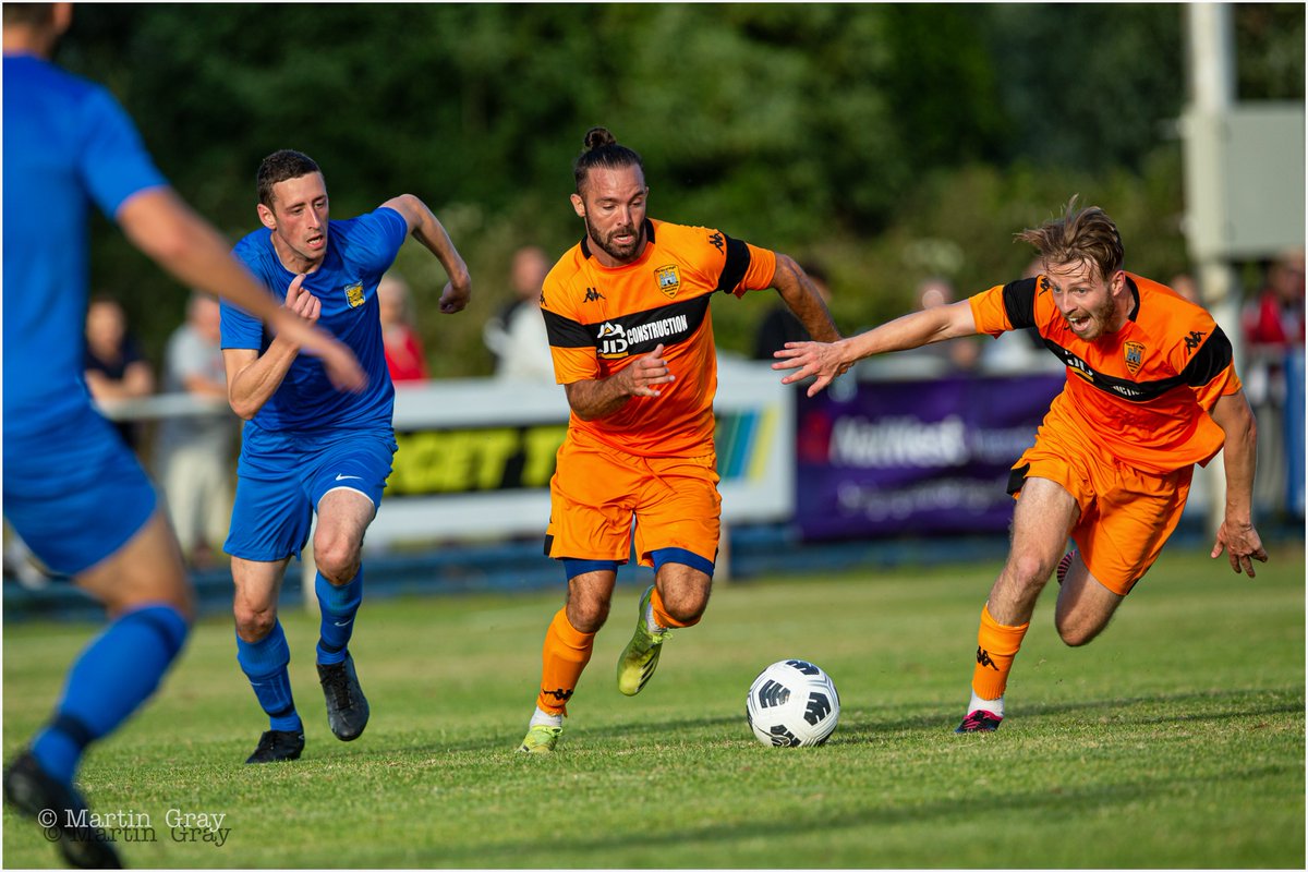 MartinGrayphoto's tweet photo. 'Reds make the Final'... 🧐
@JerseyFA fought back to a 3-2 win in tonights @Guernsey_2023 Mens Football semi-final against Isle of Wight at The Track...
https://t.co/87cgQvzFgJ 📸
#Guernsey2023 #islandgames2023 #thetrack
#isleofwightfootball #jerseyfootball https://t.co/d4aTmTRMg4
