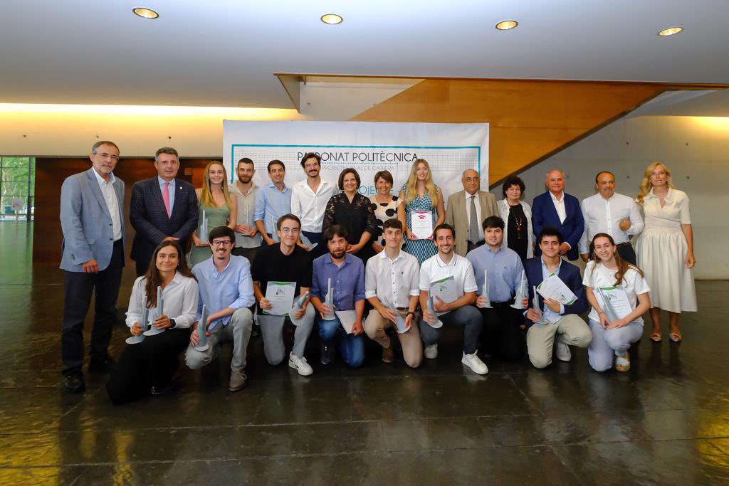 PatronatEPS's tweet photo. Foto Premis Patronat 2023! Gràcies a tots els participants i enhorabona als premiats! Moltes gràcies als patrons i entitats que ens recolzen incondicionalment! https://t.co/BlSX0bdmfk