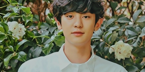 exoclubinho's tweet photo. [#EXOClubinho - #PLOT154]
É natal! E Chanyeol é dono de uma loja de brinquedos na esquina de uma grande rua comercial. A loja é tradicional, e os brinquedos o próprio Chanyeol e sua família constroem. É famoso pelos seus bonecos de madeira e pelúcias. Mas, agora, com grandes + https://t.co/soL18pUURv