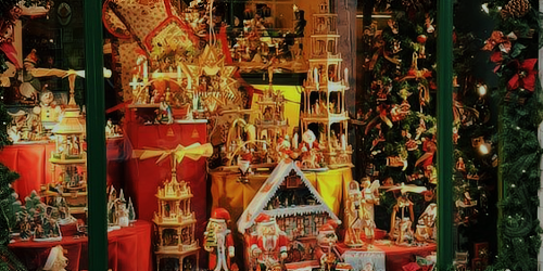 exoclubinho's tweet photo. [#EXOClubinho - #PLOT154]
É natal! E Chanyeol é dono de uma loja de brinquedos na esquina de uma grande rua comercial. A loja é tradicional, e os brinquedos o próprio Chanyeol e sua família constroem. É famoso pelos seus bonecos de madeira e pelúcias. Mas, agora, com grandes + https://t.co/soL18pUURv