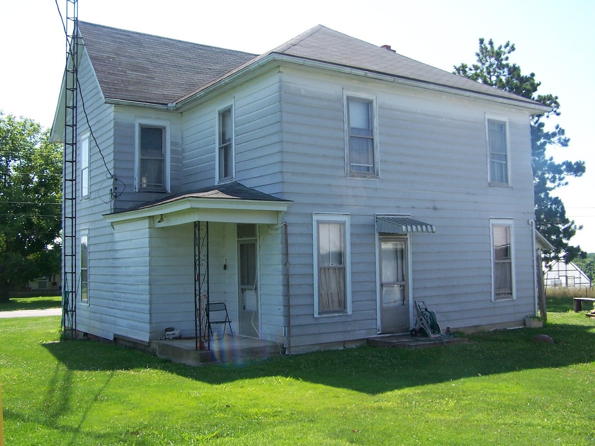 remaxcolumbus's tweet photo. Just listed by James Petro in #Bedford #IN. 677 Jasper McKeaigg Road! Please retweet!  https://t.co/hAD70pOp8o https://t.co/gEmWh3KTPq