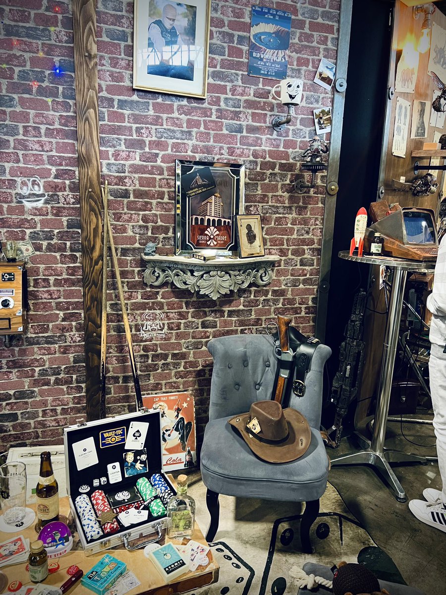 FPG_CreativeLab's tweet photo. On adore notre corner Fallout New Vegas 🔥 ! 

By Judge Sk-hi

Cosplayers de Fallout, n’hésitez pas à venir vous faire prendre en photo ! ☢️ https://t.co/QMozsiTE2A
