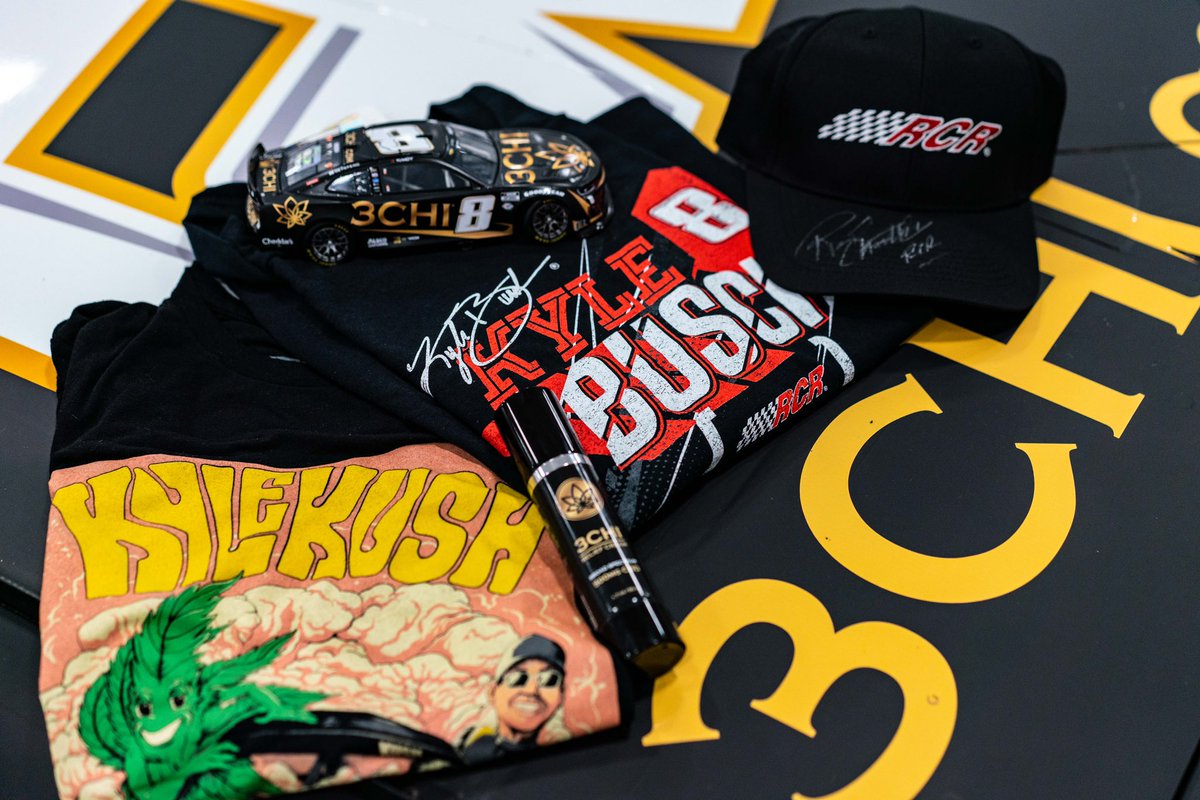 KyleBusch's tweet photo. Want to win a @3ChiCanna prize pack? Go follow me n @RCRracing on Instagram and comment on the giveaway post. When I hit 420,000 followers, four lucky fans will score this sweet prize pack! #RowdyNation https://t.co/OXMr8MY8Oy