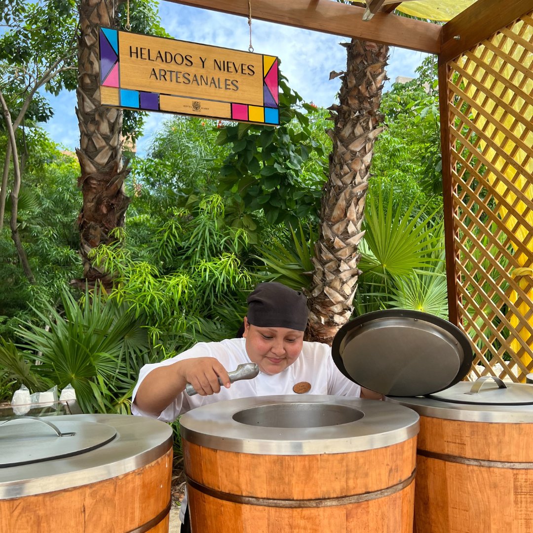 hotelxcaretmx's tweet photo. ❤️si eres team marquesita. RT si eres team helados. https://t.co/zlSwS4Gho5