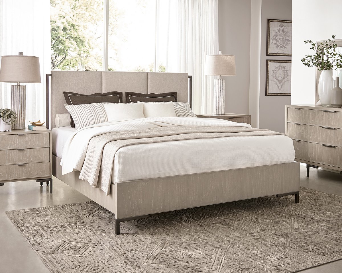 HowardMiller_'s tweet photo. Upgrade your sleep and your style with the Scottsdale Upholstered Bed. Its modern design and luxurious feel will have you never wanting to leave your bedroom.

Shop now at https://t.co/ivtFiUOVSF and experience the difference. https://t.co/sKOXAlYzbn