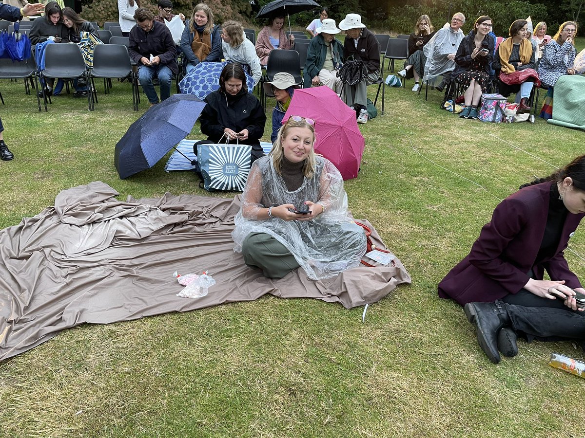 AmyKamATL's tweet photo. It wouldn’t be Cambridge without a little rain and Shakespeare #SIBFCambridge @TheSIBF https://t.co/JbXyOtr2wa