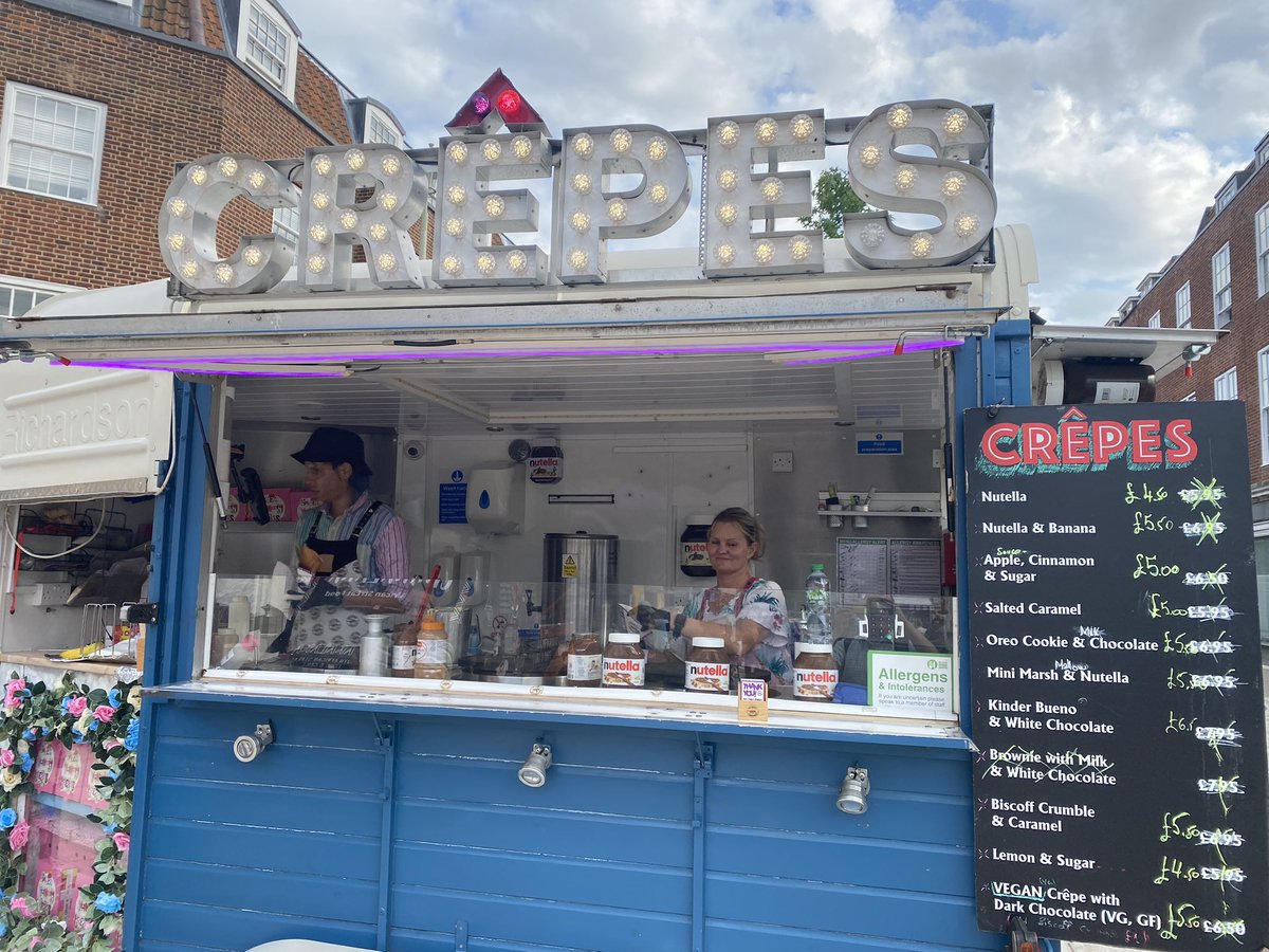 MSiewniak's tweet photo. This is what I call a perfect evening!!
* Fabulous Street Food Heroes Market in the Town Centre, organised by @wgcbid
* Informative Handside Residents’ Forum, with speakers including: @WelHatPolice @Herts_Highways & BID. 2 hours flew by! Great work never stops!
#TeamHandside https://t.co/ycA7vWXrrT