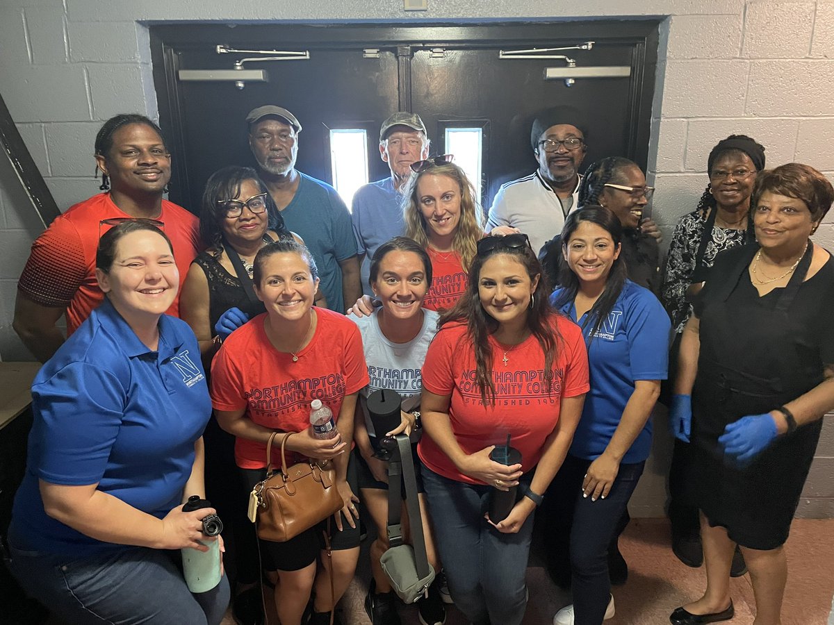 BomarTerrence's tweet photo. Our NCC Admissions Team had the chance to get out into the community and to lend a hand at the Greater Shiloh Missionary Baptist Church in Easton, PA!

#SwordsUp
#CommunityIsOurMiddleName https://t.co/jJUOVvApSx
