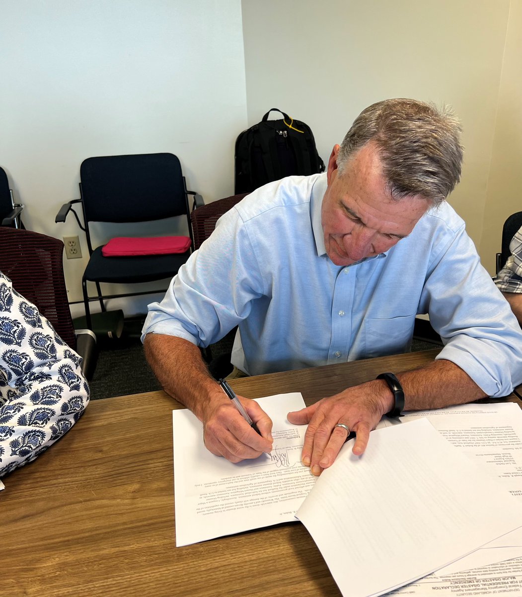 GovPhilScott's tweet photo. I have just formally submitted a request to @POTUS for a Major Disaster Declaration for Vermont. 

Vermonters have faced incredible loss as a result of this historic and catastrophic flooding event. 1/ https://t.co/M0yHf26y12 https://t.co/C5iHLkXGpu