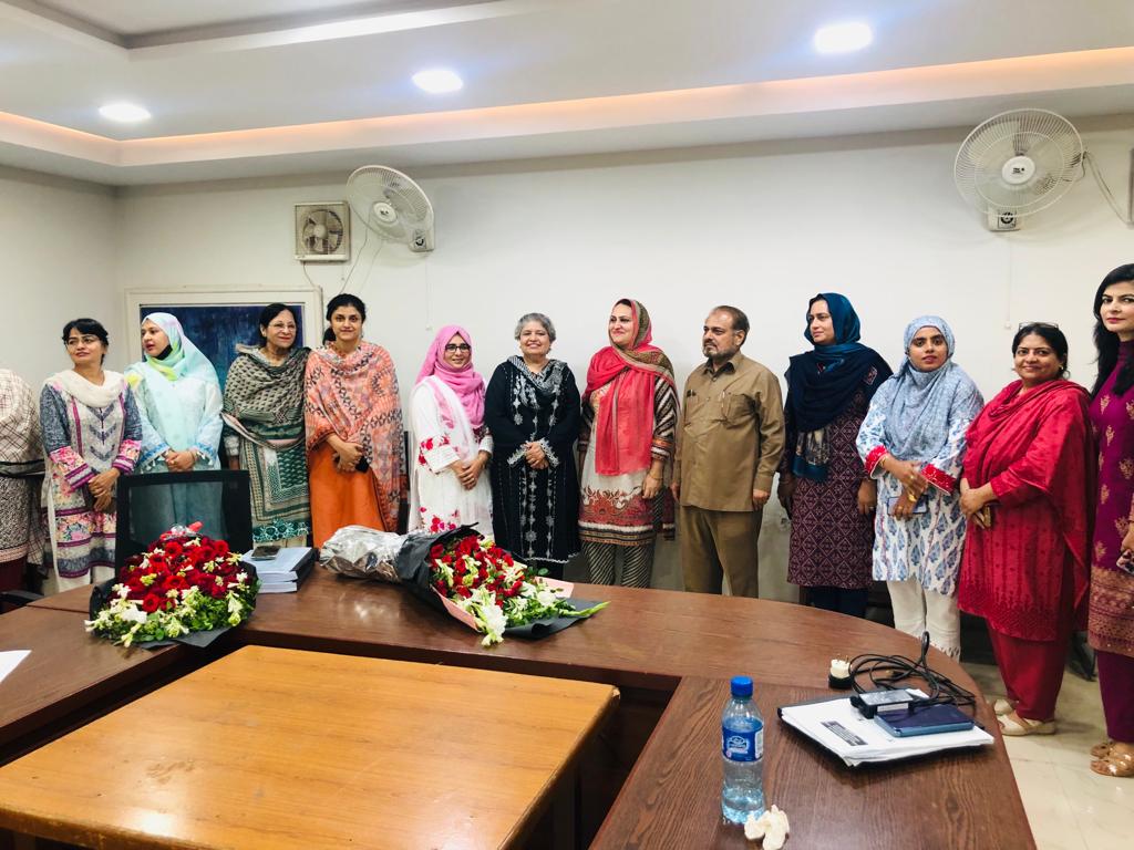 DoZ_LCWU's tweet photo. Ph.D. thesis defense of Dr. Afia Iqbal. 
Supervisor: Dr. Shagufta Naz (Associate Professor)
Thesis Title: IDENTIFICATION AND CHARACTERIZATION OF SLC4A11 GENE INVOLVED IN CONGENITAL HEREDITARY ENDOTHELIAL DYSTROPHY https://t.co/dEdnyqC2Gq