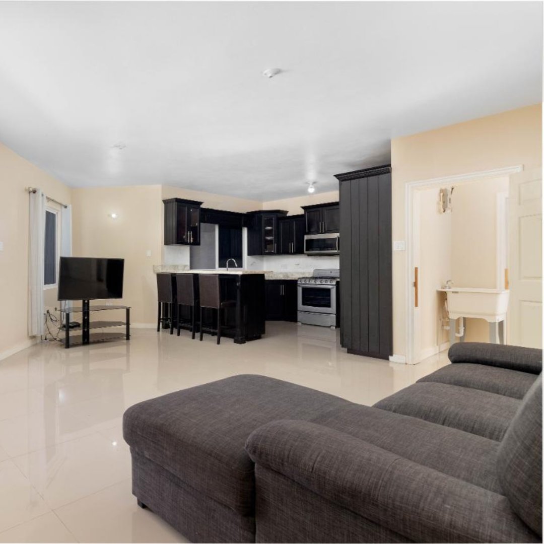 C21HeaveHo's tweet photo. 🚨OPEN HOUSE THIS SUNDAY🚨

𝗟𝗼𝗰𝗮𝘁𝗶𝗼𝗻: Toni's Estate
𝗔𝗱𝗱𝗿𝗲𝘀𝘀: 25 Bloomfield Street, Mandeville, Manchester
𝗗𝗮𝘁𝗲: Sunday July 16, 2023
𝗧𝗶𝗺𝗲: 12 Noon – 4 PM

Doreen
📲876-997-6570
DM: @iamyourrealtorjm 
📧d.morris@century21jm.com https://t.co/4ZIpJMRjNg
