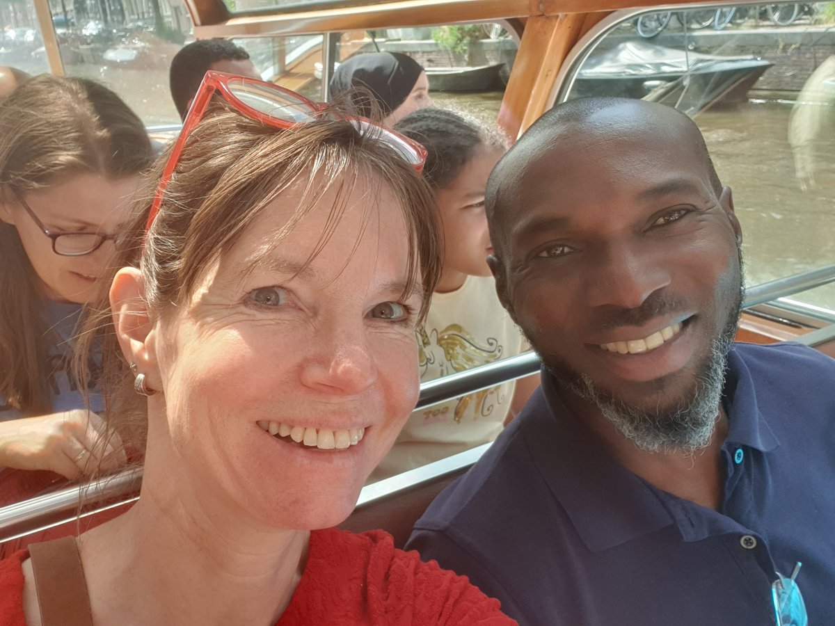 Fiabola's tweet photo. Met Maikel in de rondvaartboot #toeristineigenstad https://t.co/zp3RlftBlu