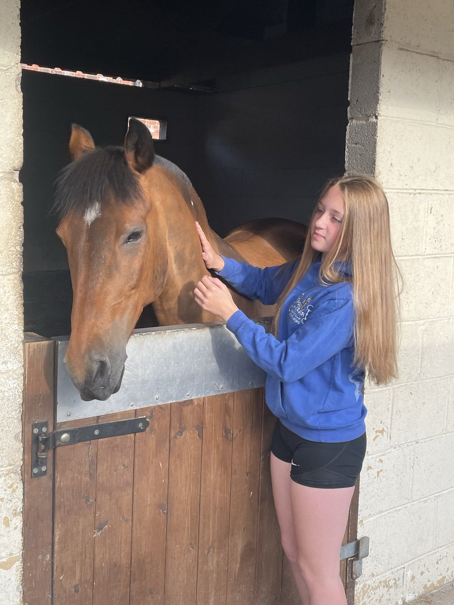 Wishing Scarlett and her pony Kite the best of luck in the Scottish pony premier this weekend. @BritShowjumping @TSS_PE