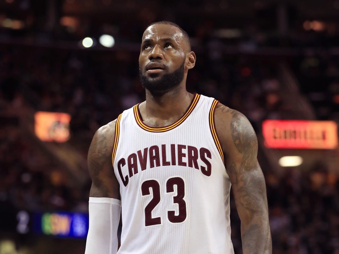 TheNBACentel's tweet photo. “I feel like I accomplished more against tougher competition with less help in Cleveland than LeBron James. Bron ain’t never scored 71 points in Cleveland.” 

- Donovan Mitchell 👀🔥 https://t.co/oxMV3MvBzU