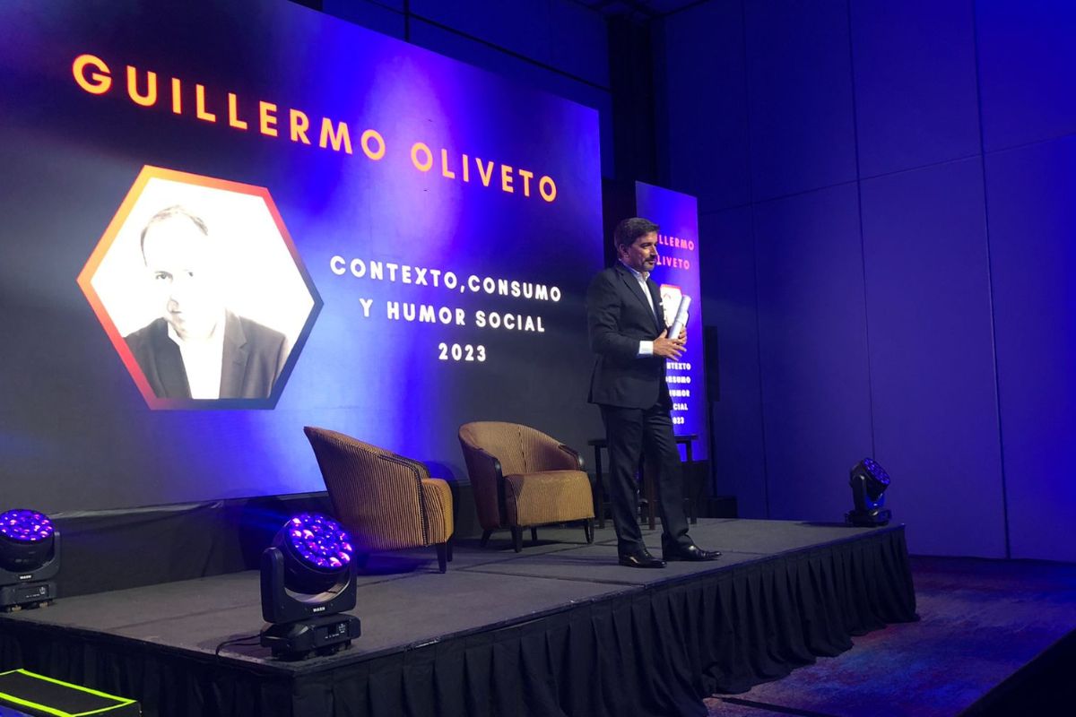 mensajeronline's tweet photo. 🗣️“Normalizamos que trabajamos para la AFIP”
👉En #FacveConecta, Carlos Nuñez, director ejecutivo del foro, hizo hincapié en el reclamo por la recaudación de impuestos que realizan las empresas del sector.👇
https://t.co/7l4hU5PT59 https://t.co/DnpG1zaBxx