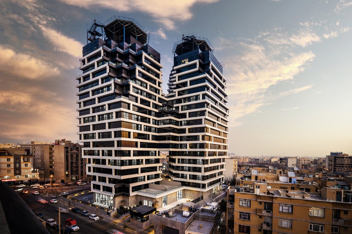 east_sj's tweet photo. The #exteriordesign of this building helps the structure stand out in its neighborhood. #archi  https://t.co/zYBQvaYico https://t.co/3hIb65r6Qd