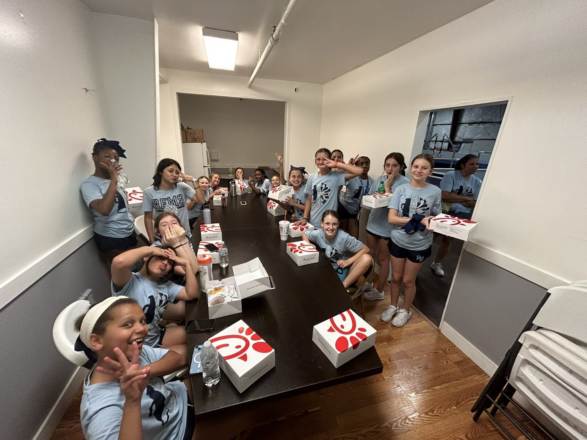 Thank you @CFASmyrna for feeding our athletes at Choreo camp today! It was delicious! #BoltUp #eatmorechicken