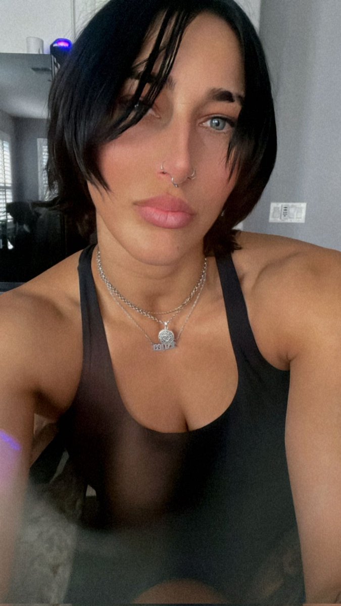lizmania94's tweet photo. RHEAAAA....you're feeding us again 🖤😩🔥
#RheaRipley #RheaArmy #MamiRhea #JudgementDay #WWE #WWERaw #Mami https://t.co/ZAFXNGUqih