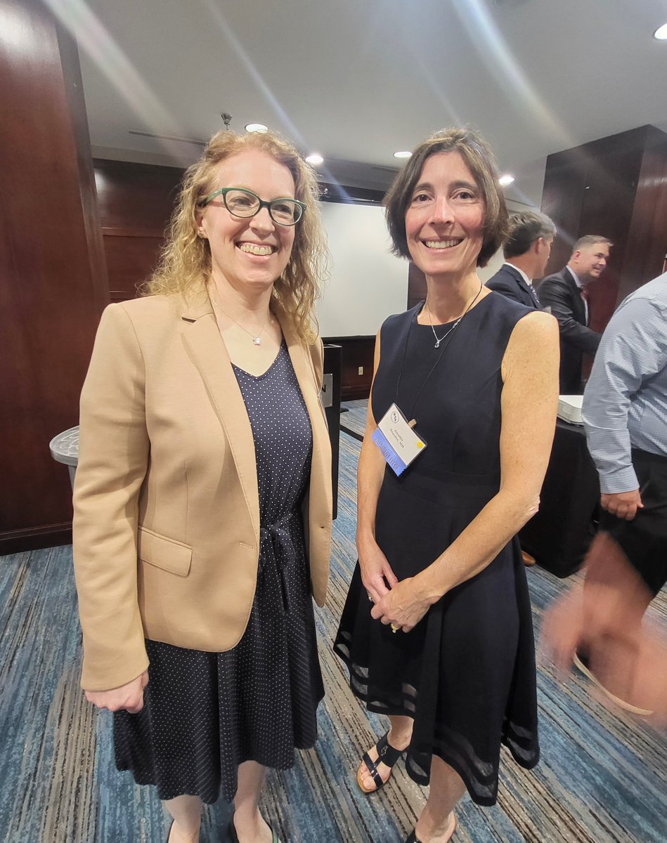 Congratulations to @bch_anesthesia's Jennifer Dearden, recently named President of the Massachusetts Society of Anesthesiologists! She was formally welcomed to the role by Immediate Past President, Cathie Jones, also of BCH! Well done Drs. Dearden and Jones! @drctjones