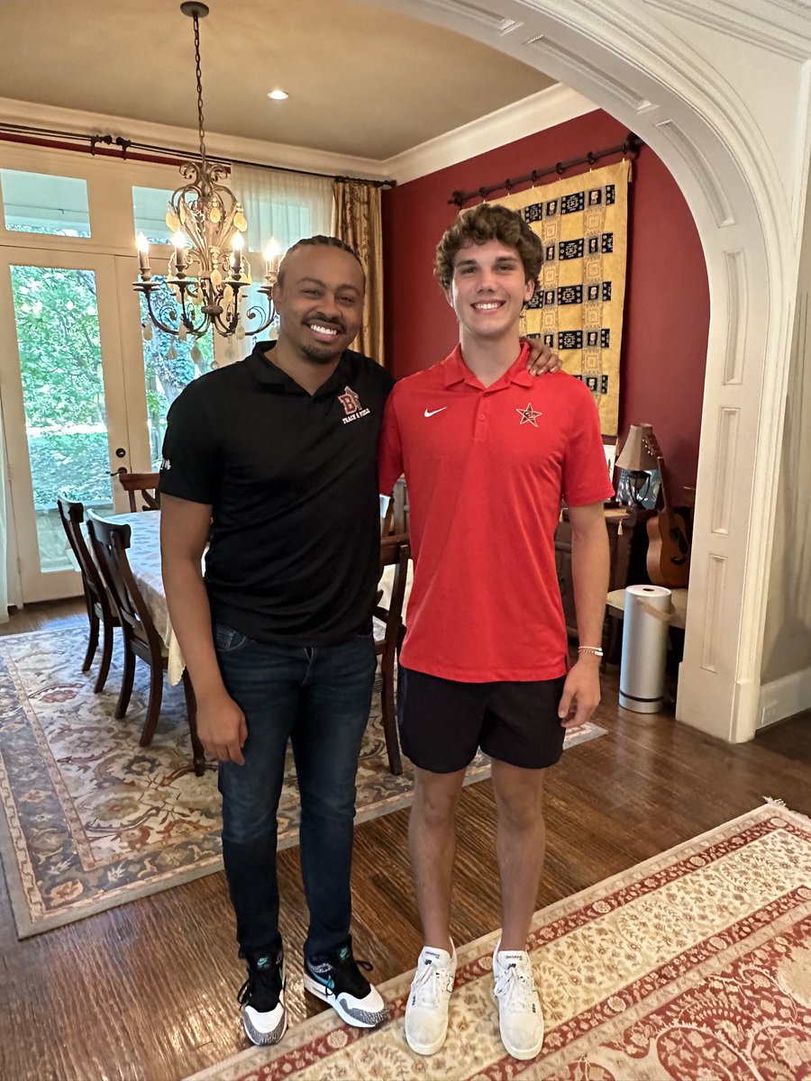 Had a great home visit with <a href="/BrownU_TFXC/">Brown Track & Field / XC</a>! Thank you to Coach Merritt for helping me learn more about Brown University and the Track and Field Program! <a href="/amhurdlestar/">Aries Merritt</a> <a href="/Tier1athlete/">Speed & Hurdle Coach</a> <a href="/coppelltrackxc/">Coppell Track & XC</a> @EricHil27592262 <a href="/TorchRecruiting/">Torch College Recruiting</a> <a href="/TXMileSplit/">Texas MileSplit</a> <a href="/milesplit/">MileSplit US</a>