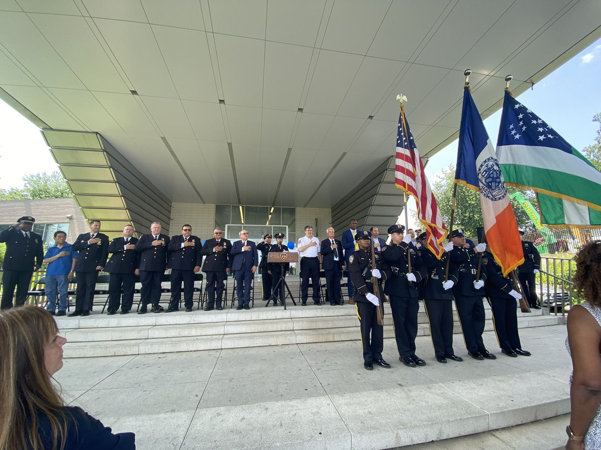 NYPDCeremonial tweet picture