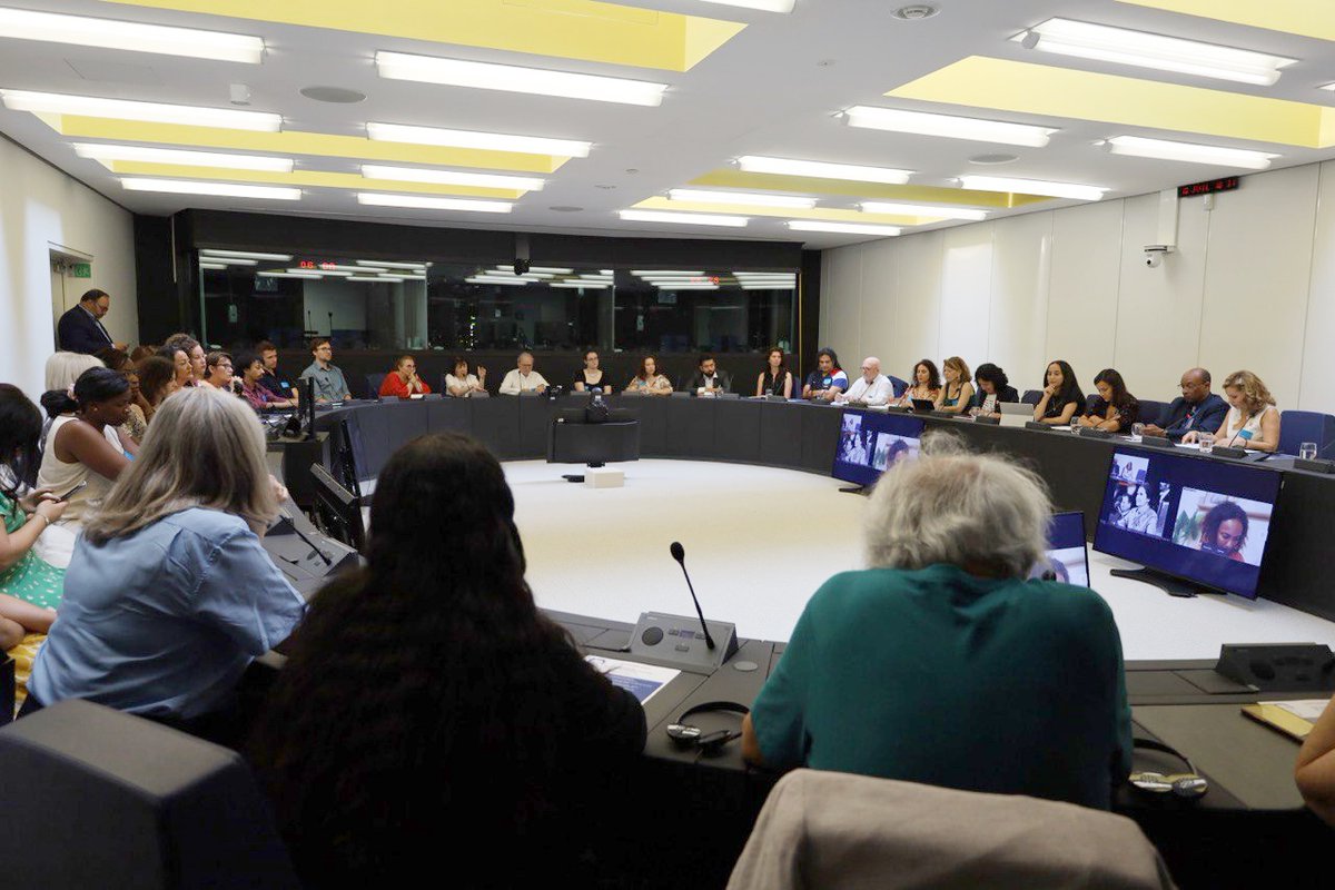 Femmes_Dem's tweet photo. #SimoneDay 🇪🇺 : Retour sur une journée riche et intense parrainée par l'eurodéputé @max_orville et soutenue par la @_LICRA_ &amp; sa vice-présidente @GalinaElbaz. 

Merci à @MariePierreV et @ITolleret ainsi qu’aux participants pour leur prise de parole. 
#AvecElles L'#Europe https://t.co/vEBHJ9tNWY