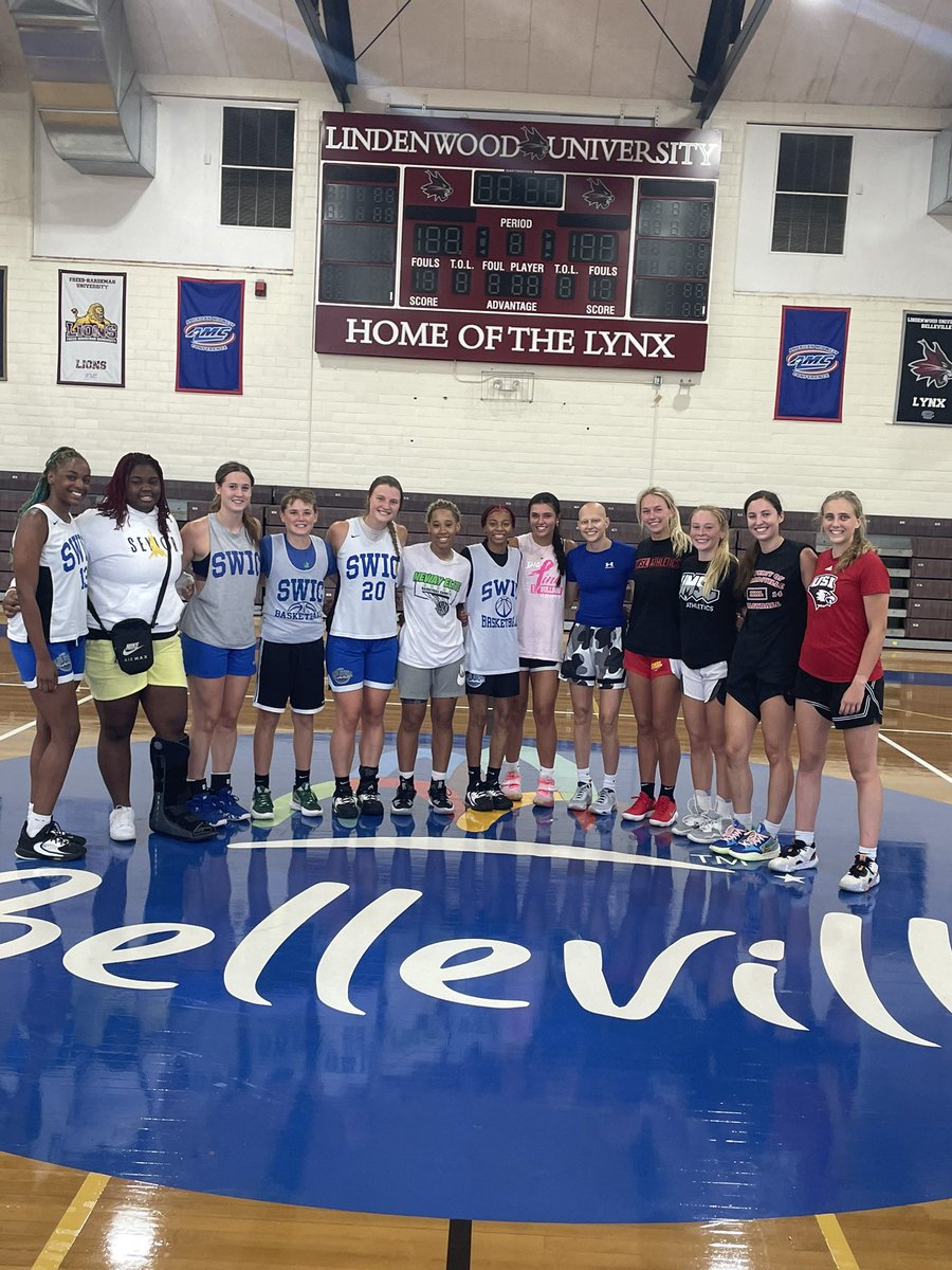 Great open runs <a href="/SWICWBB/">SWIC WBB (Official Account)</a> today. Great mix of high school, Juco, D1, and D2 talent just hoopin and working for next season!! 💙🖤🤍……oh yeah <a href="/Jillian36287444/">Jillian</a> lil bro was doing some ballin too!!