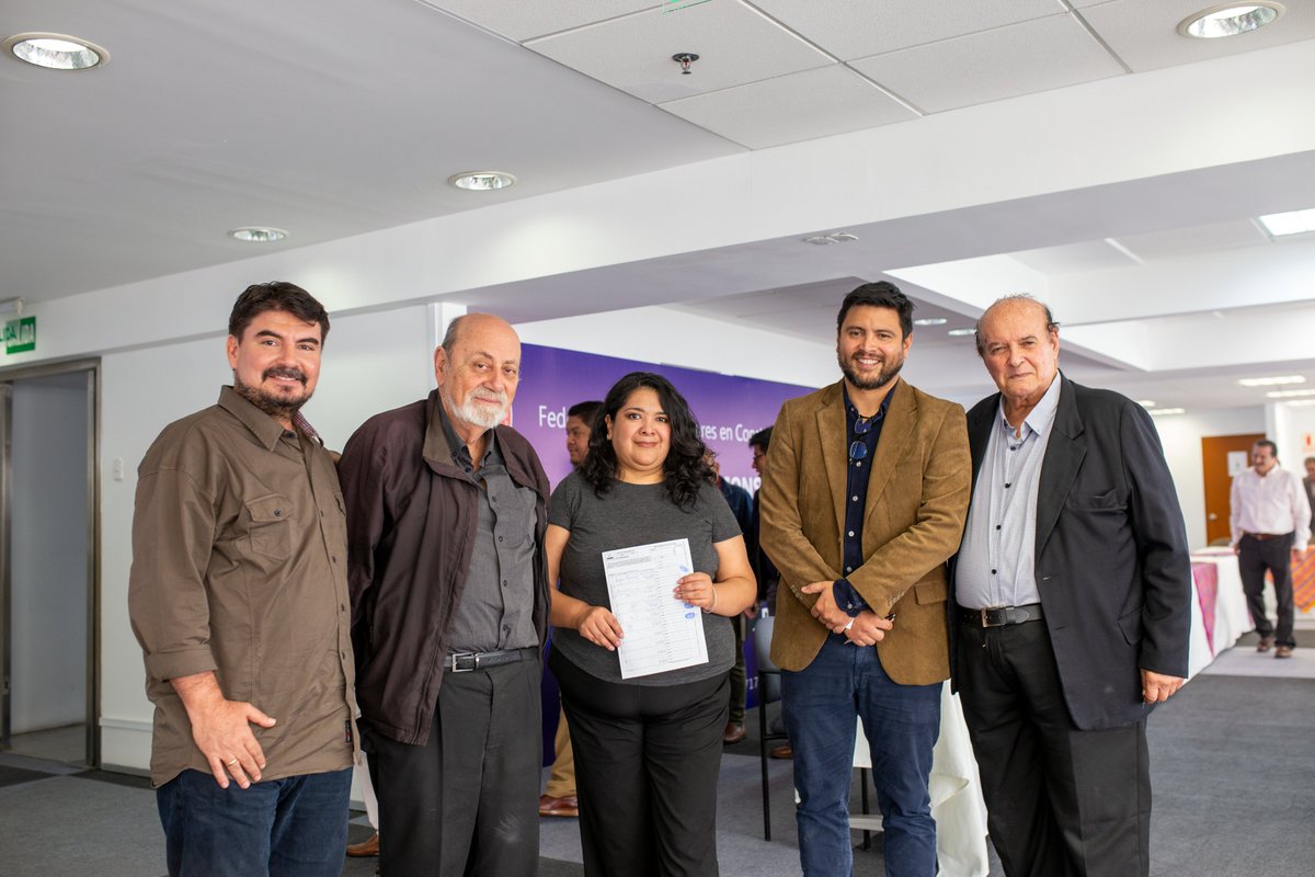 Iniciativa_Peru's tweet photo. El ex presidente de la Corte Suprema, Duberli Rodríguez, el ex asesor de Paniagua, Alberto Adrianzén, el ex viceministro de vivienda, Enrique Juscamaita, y la  destacada periodista cusqueña Yorka Gamarra. Respaldan #AdelantoDeEleccionesYA. Firmemos todos por nuestro Perú ✍️🇵🇪 https://t.co/CD63hHmUvE