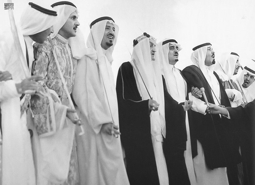 aplllq's tweet image. اسيوفهم ماهيب تحتاج [ ترتيب ]
امرتبه ترتیب ... رمش الهنوفي
لاسلهمت برموش عكفن محاديب
كني اشوف اخوان نوره صفوفي