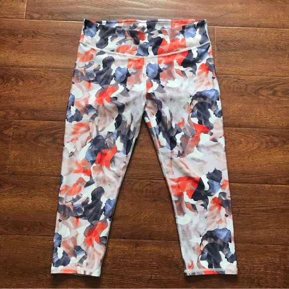 So good I had to share! Check out all the items I'm loving on <a href="/Poshmarkapp/">Poshmark</a> #poshmark #fashion #style #shopmycloset #nike #fabletics: posh.mk/ejP11JpvpBb