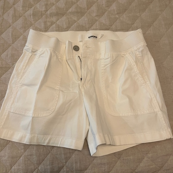 So good I had to share! Check out all the items I'm loving on <a href="/Poshmarkapp/">Poshmark</a> #poshmark #fashion #style #shopmycloset #levis #lululemonathletica #sonoma: posh.mk/hKyjsyrvpBb