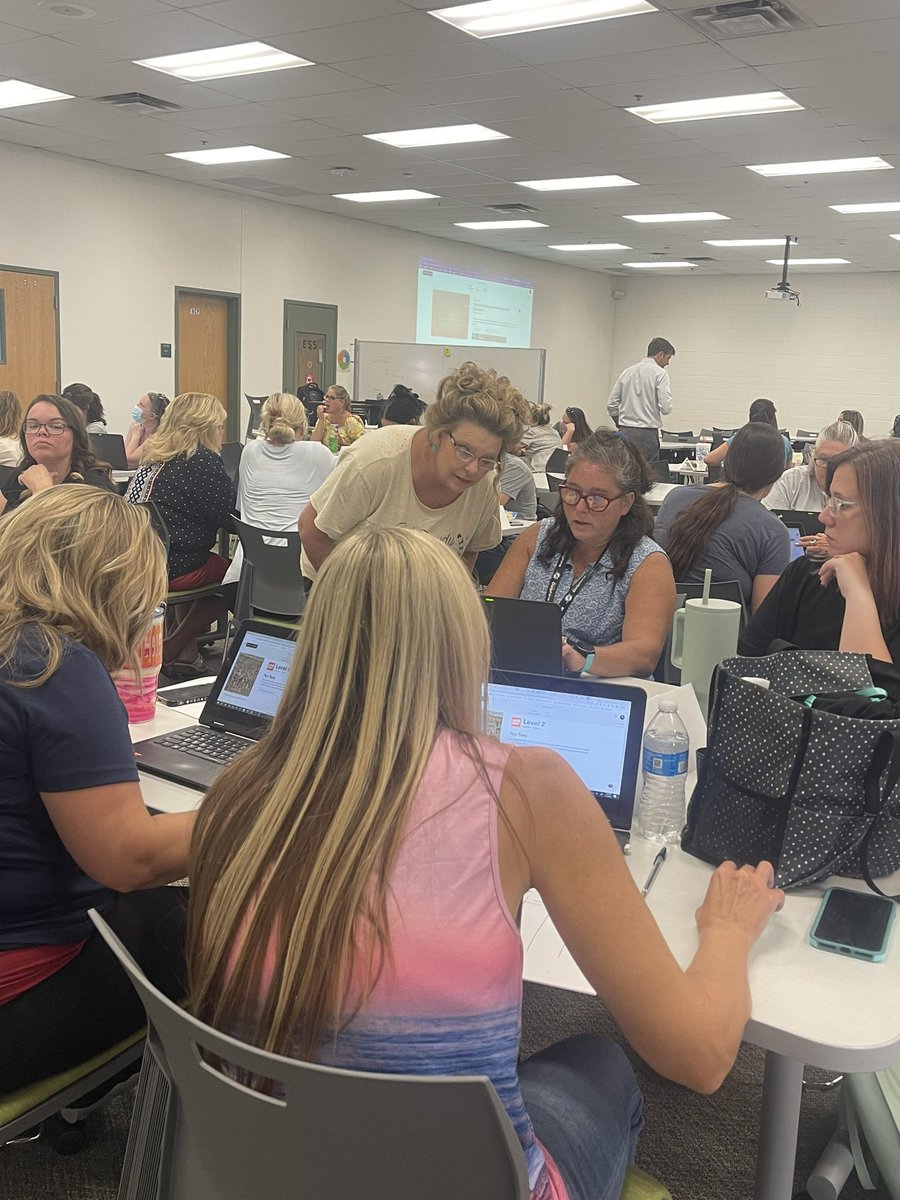 Awesome is when @JukichKimberly's principal sends ALL 4-5 teachers to an @eureka_math training, whether they teach math or not, so that common language flows through her @Florenceusd school building and teachers have similar background knowledge @CurriculumMatrs  #allkidsmatter