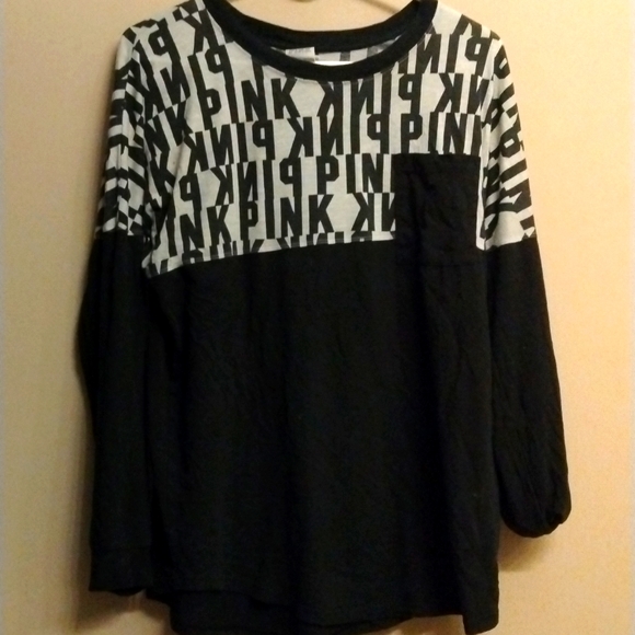 So good I had to share! Check out all the items I'm loving on <a href="/Poshmarkapp/">Poshmark</a> #poshmark #fashion #style #shopmycloset #johnnormaninc #lillypulitzer #pinkvictoriassecret: posh.mk/oV5Mslf8eBb