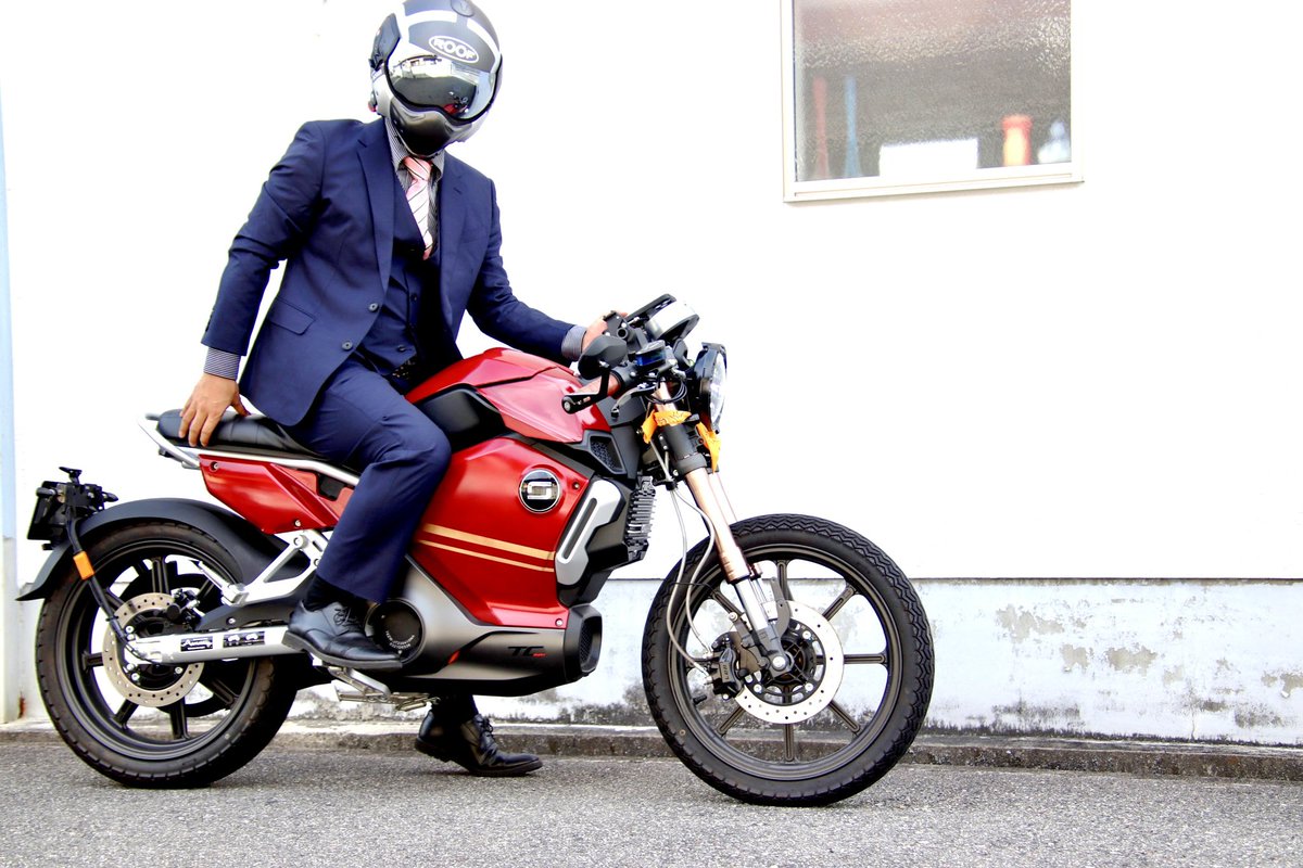 ikahenkoban's tweet image. #他人と被らないバイク
車種のレアリティの高さもさることながら
100km圏内に住んでないと出会う事もほぼ不可能
あと自分でカウル全塗装してみた
#tcmax
#電動バイク