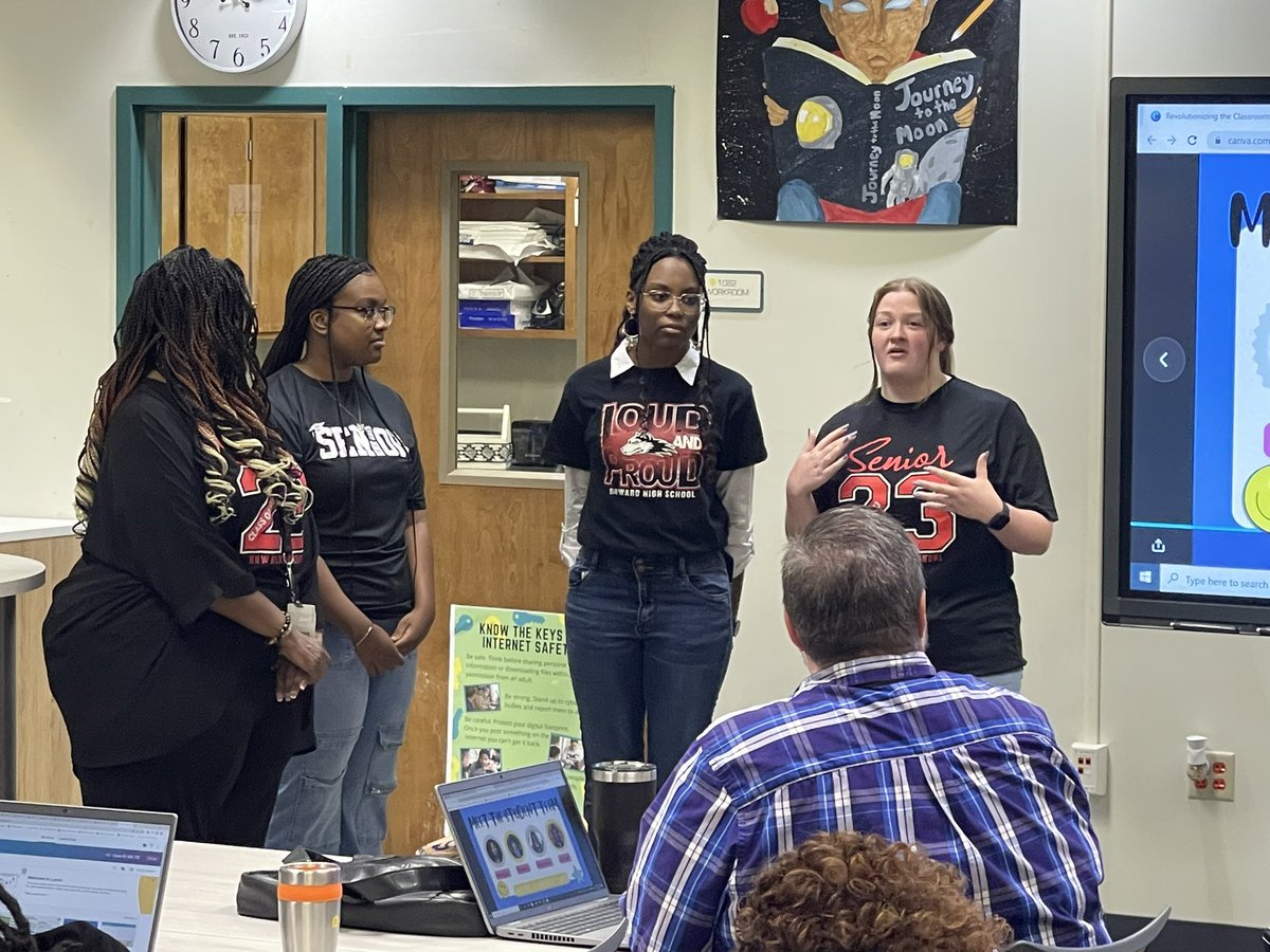 BethanyITC's tweet photo. Thrilled to present at #DIGIN23 alongside the dynamic educators and students from Howard High! Highlighting the crucial role of technology integration & the 4Cs in classrooms ๐. Itโs all about empowering our students for the future! @howardhshuskies @LDSmith1908 @DelorisMercer7 https://t.co/924lDsjMaB