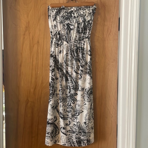 SwagShak_'s tweet photo. So good I had to share! Check out all the items I'm loving on @Poshmarkapp #poshmark #fashion #style #shopmycloset #americaneagleoutfitters #bubblebobble: https://t.co/64lVnN3ZKj https://t.co/F7hgJXHsgB